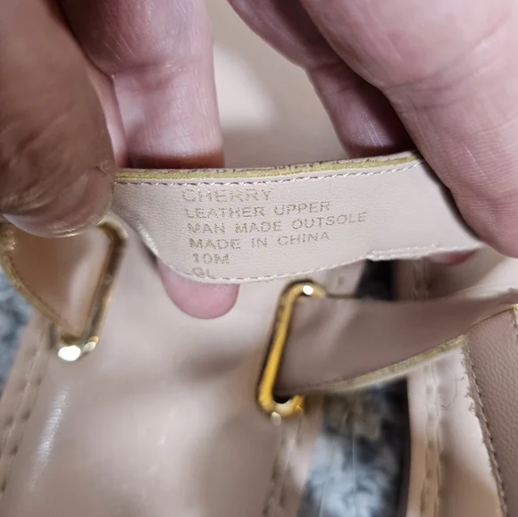 AEROSOLES 10 M Leather Sandals - Picture 4 of 8